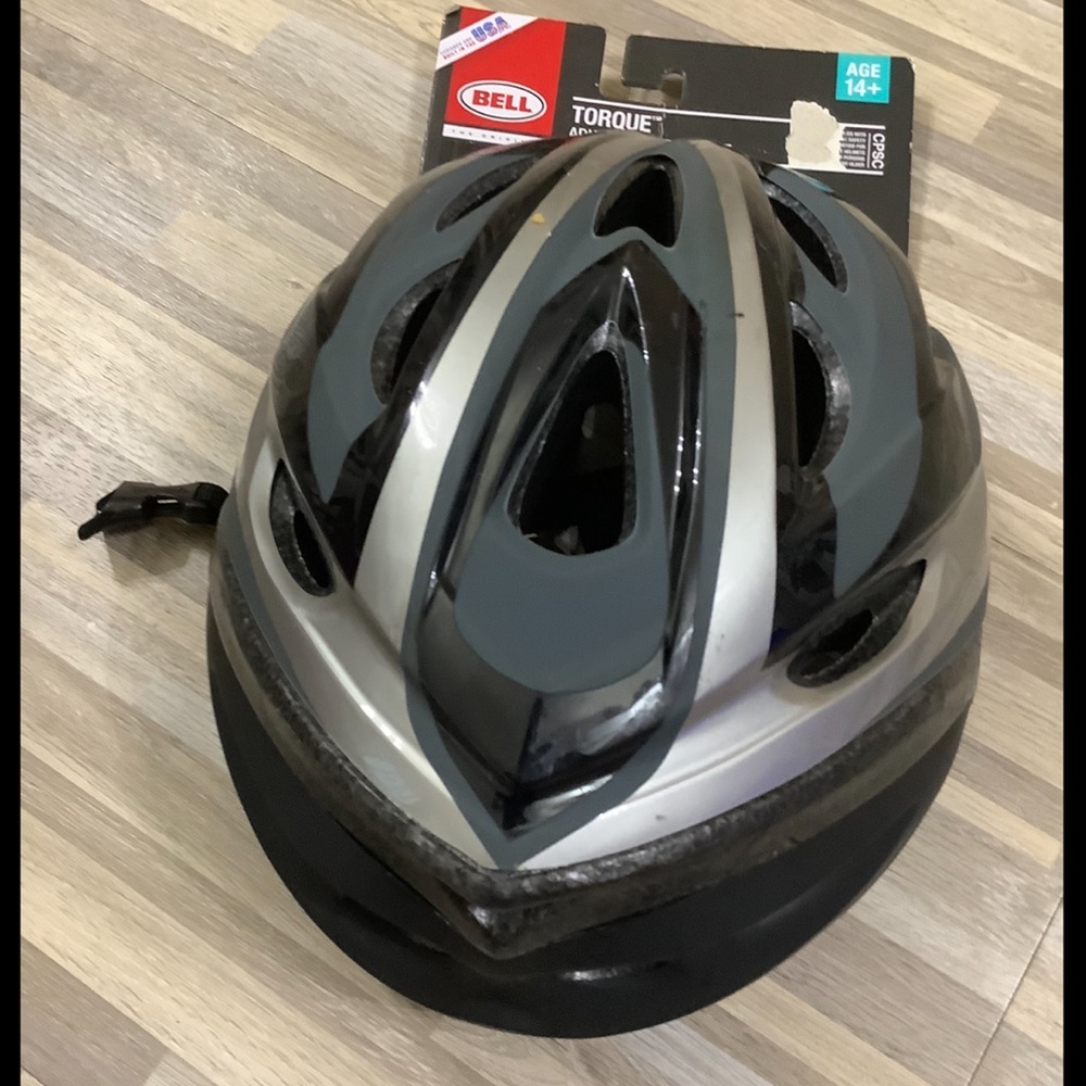 Unisex Bell Torque Adult BICYCLE HELMET, age 14 and up